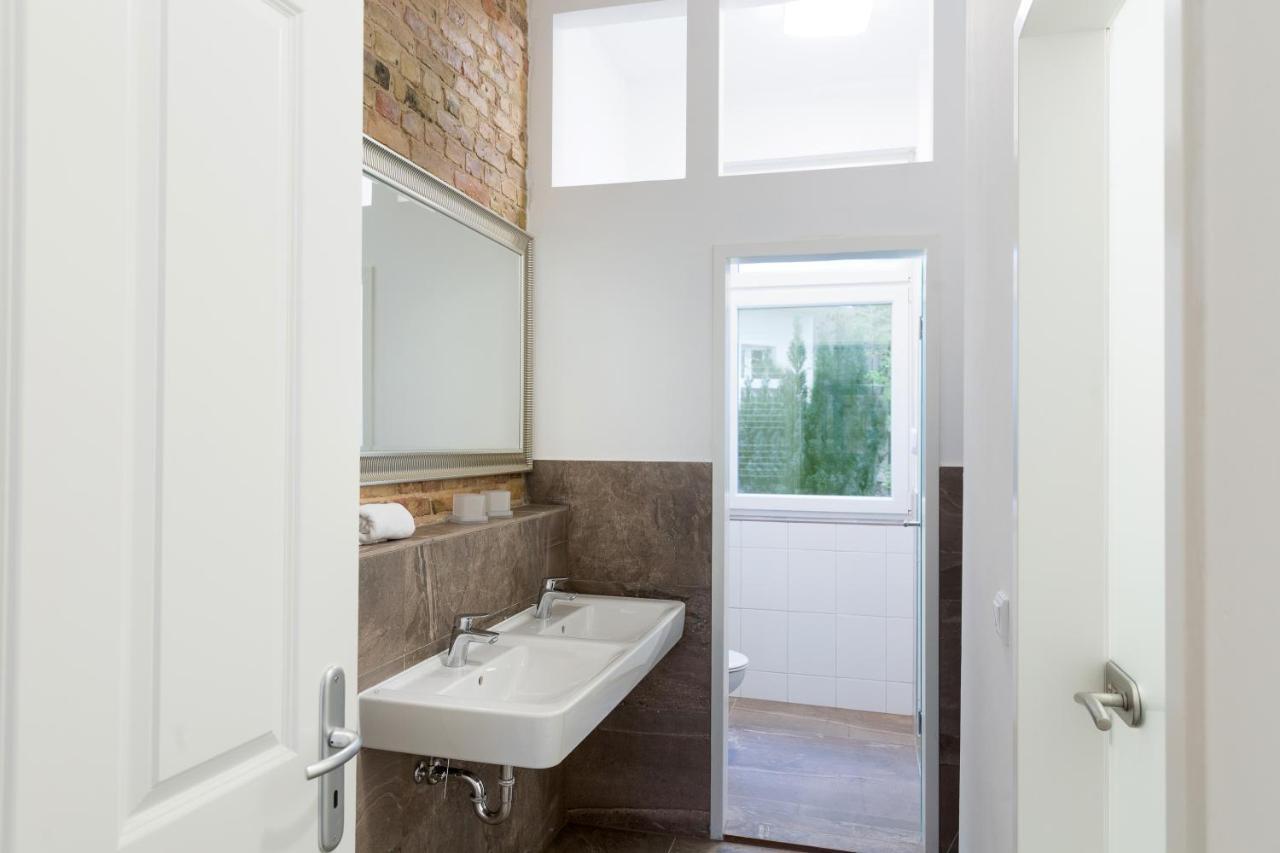 Newton-Appartement Mit 3 Schlafzimmern Berlin Exterior photo